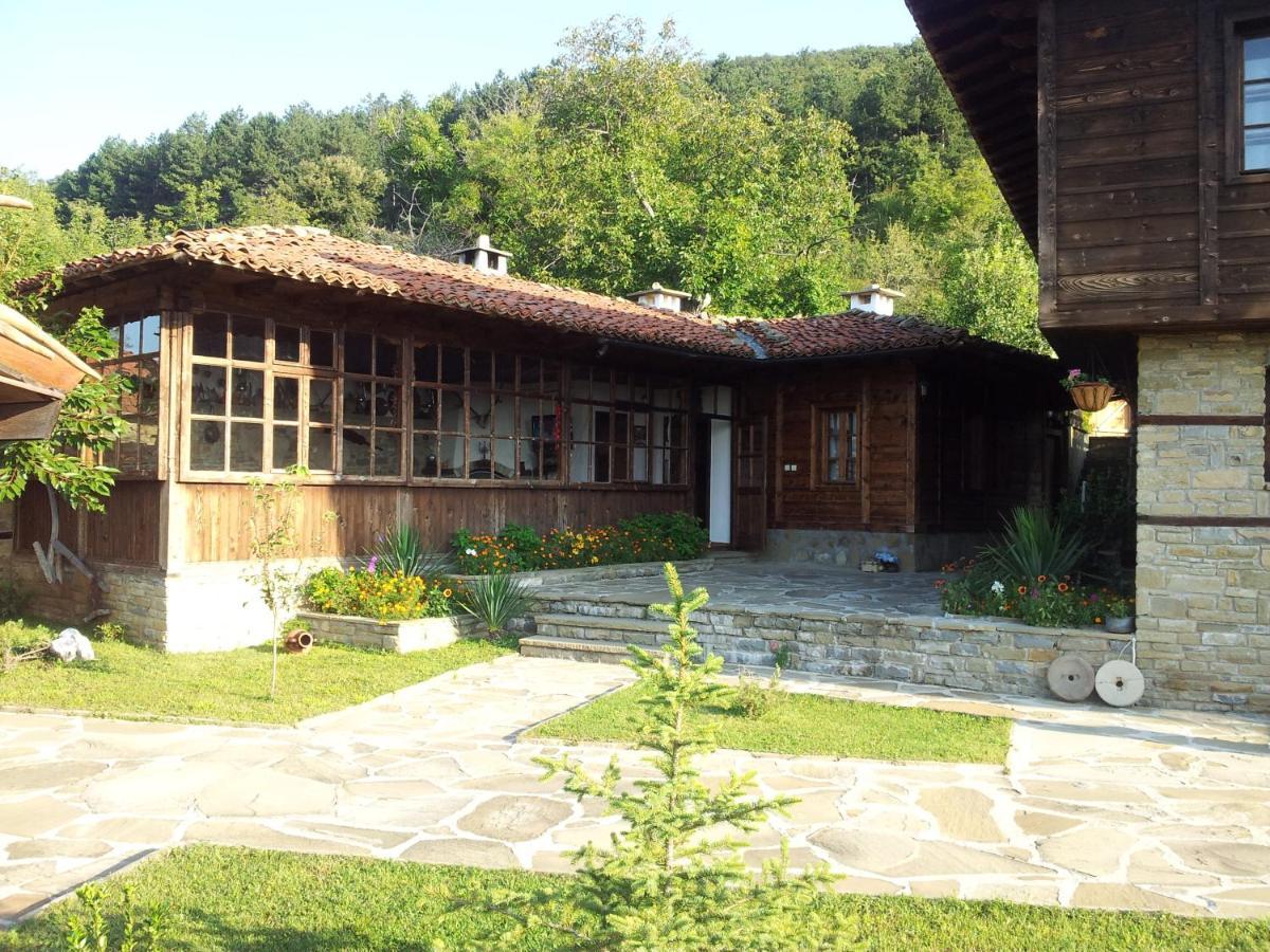 кьща за гости Свети Никола Hotel Жеравна Екстериор снимка